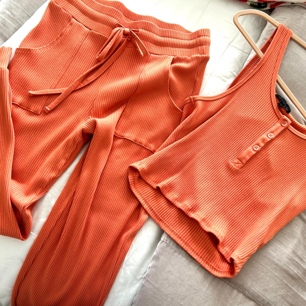 The Range brand tank & lounge pants set sz L